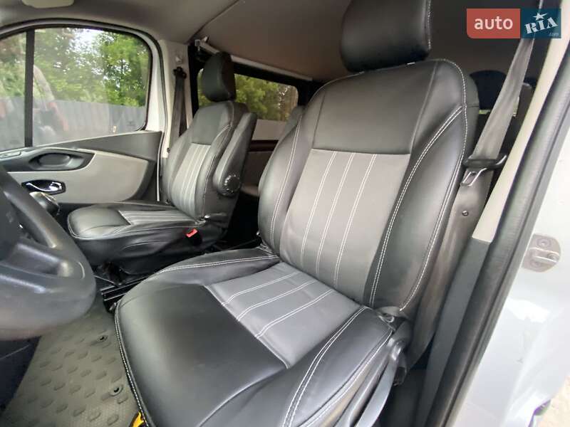 Грузовой фургон Renault Trafic 2015 в Киеве