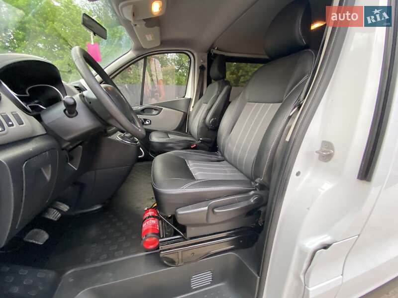 Грузовой фургон Renault Trafic 2015 в Киеве