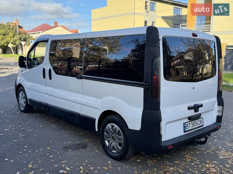 Мінівен Renault Trafic 2005 в Одесі