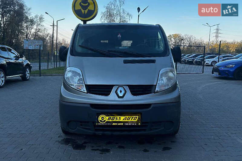 Минивэн Renault Trafic 2008 в Черновцах