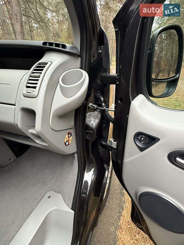 Мінівен Renault Trafic 2013 в Києві