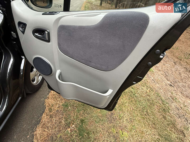 Мінівен Renault Trafic 2013 в Києві