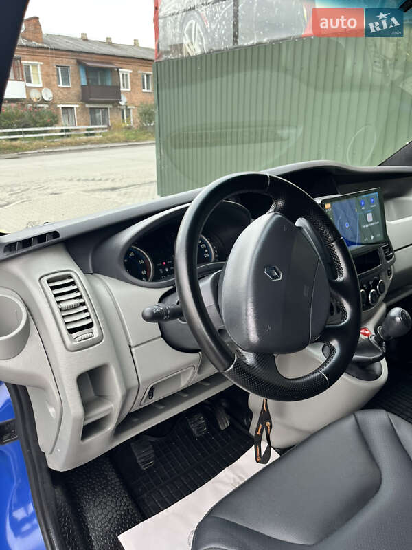 Микроавтобус грузовой (до 3,5т) Renault Trafic 2006 в Полонном фото 20 Микроавтобус грузовой (до 3,5т) Renault Trafic 2006 в Полонном