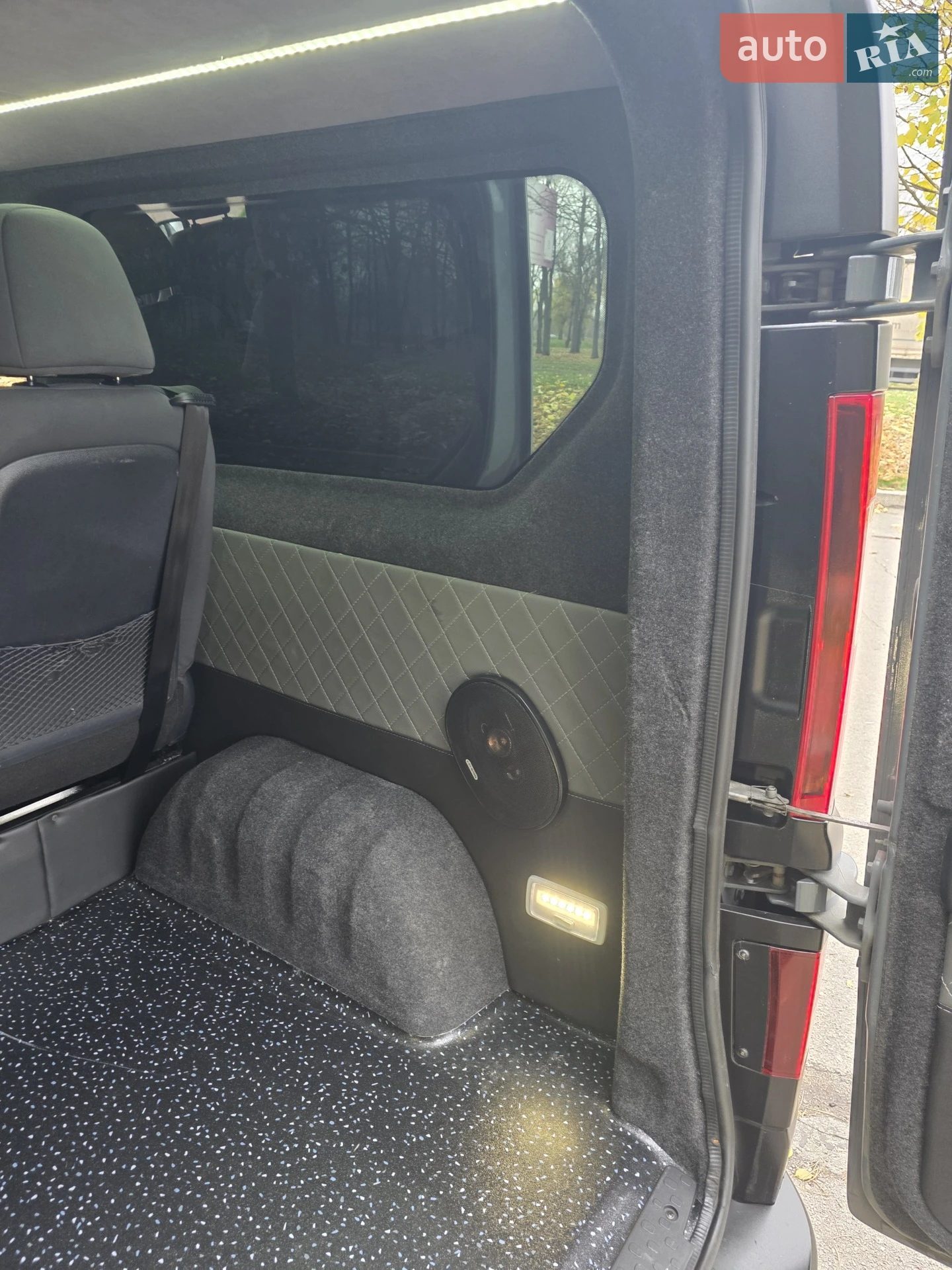 2021 Renault Trafic - мініатюра 16