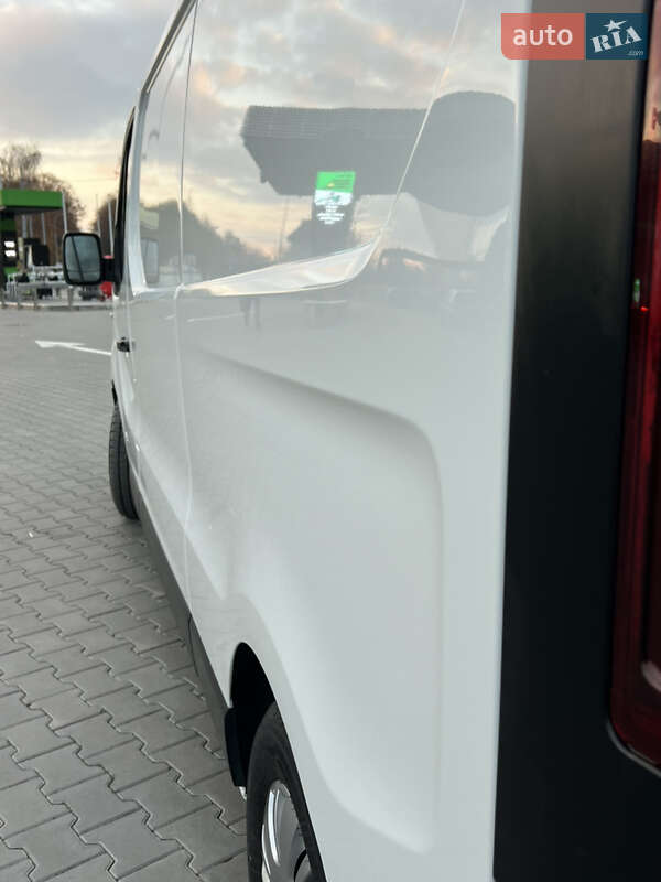 Грузовой фургон Renault Trafic 2017 в Луцке