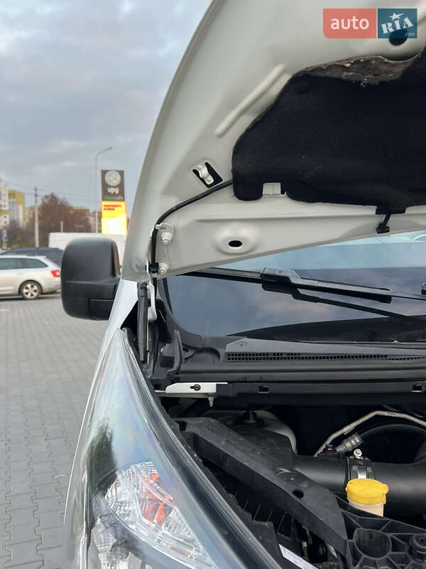 Грузовой фургон Renault Trafic 2017 в Луцке