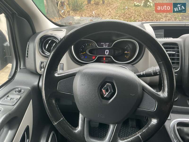 Минивэн Renault Trafic 2015 в Киеве