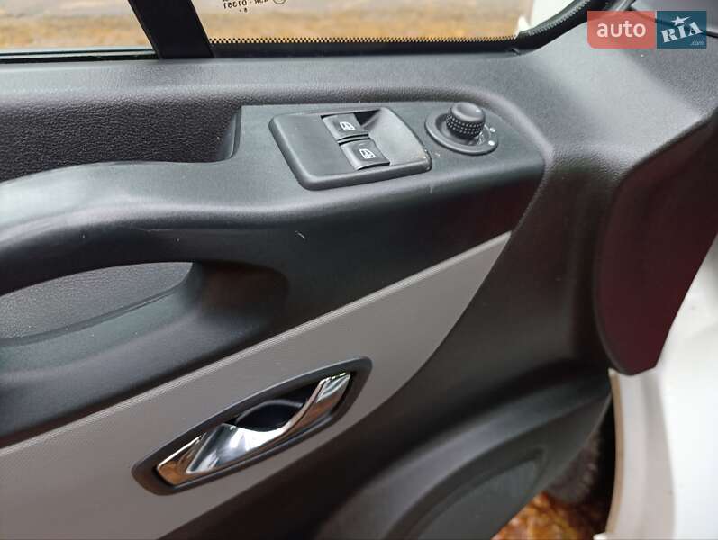 Минивэн Renault Trafic 2019 в Житомире фото 16 Минивэн Renault Trafic 2019 в Житомире