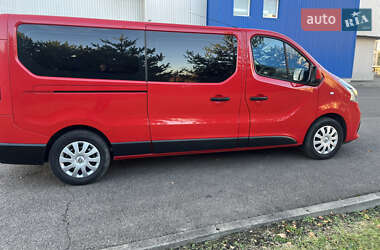 Вантажопасажирський фургон Renault Trafic 2016 в Ковелі