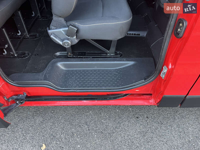 Грузопассажирский фургон Renault Trafic 2016 в Ковеле фото 21 Грузопассажирский фургон Renault Trafic 2016 в Ковеле