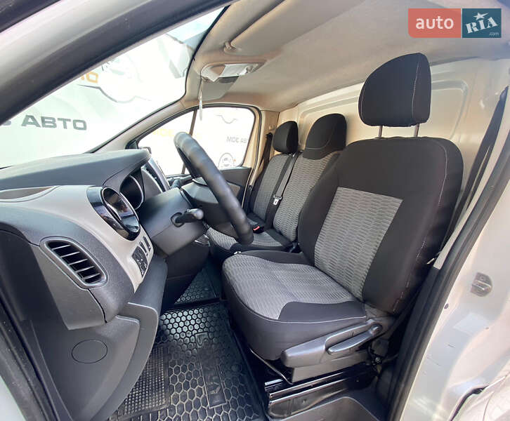 Грузовой фургон Renault Trafic 2018 в Ровно фото 14 Грузовой фургон Renault Trafic 2018 в Ровно