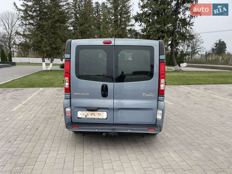 Минивэн Renault Trafic 2012 в Дубно