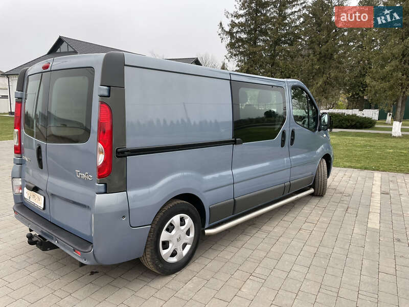 Минивэн Renault Trafic 2012 в Дубно