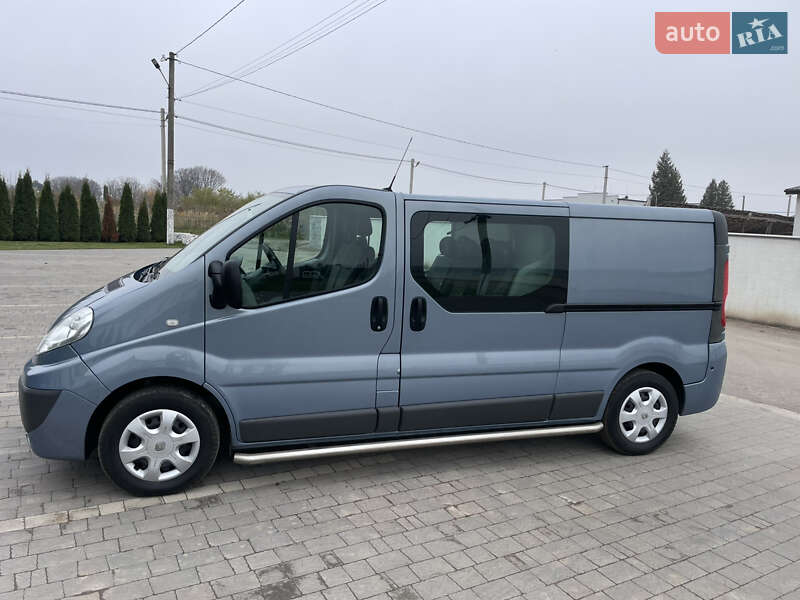 Минивэн Renault Trafic 2012 в Дубно