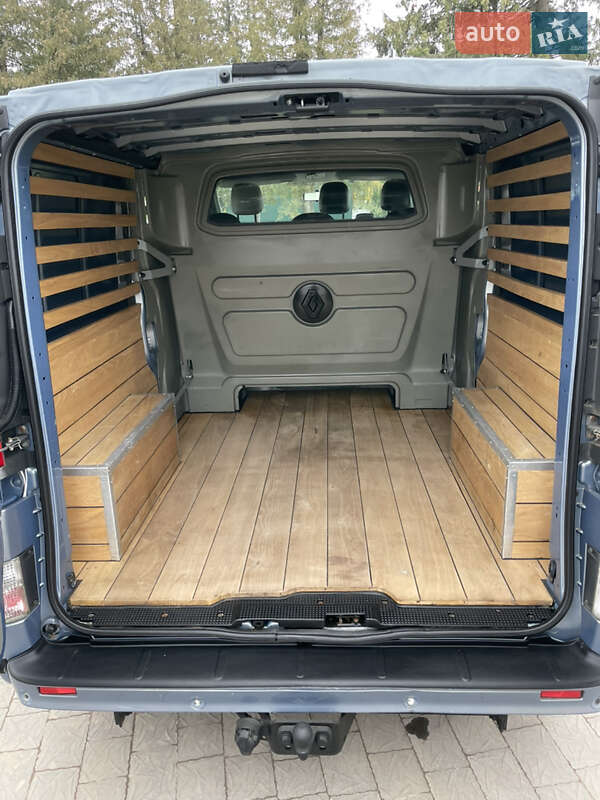 Минивэн Renault Trafic 2012 в Дубно