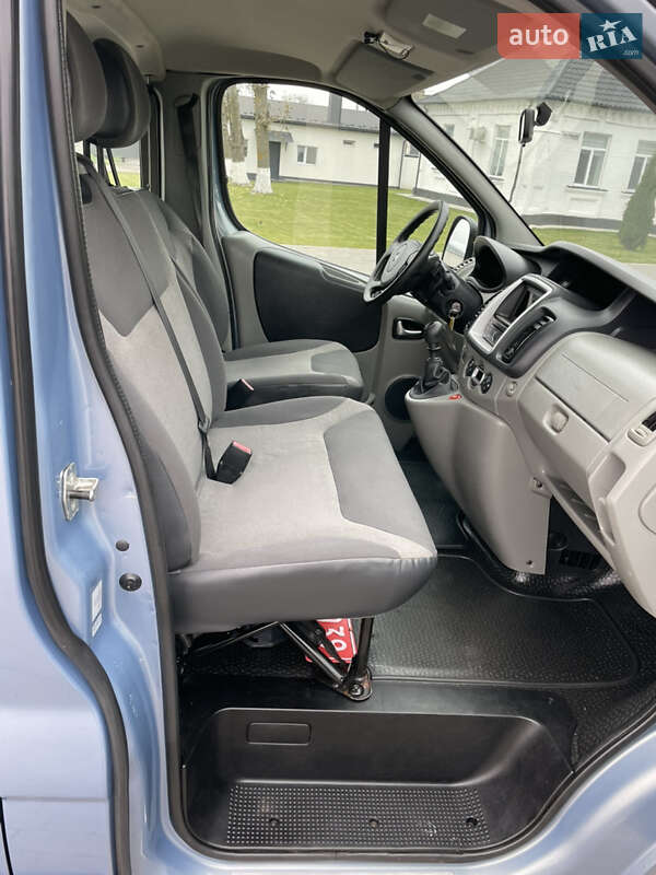 Минивэн Renault Trafic 2012 в Дубно