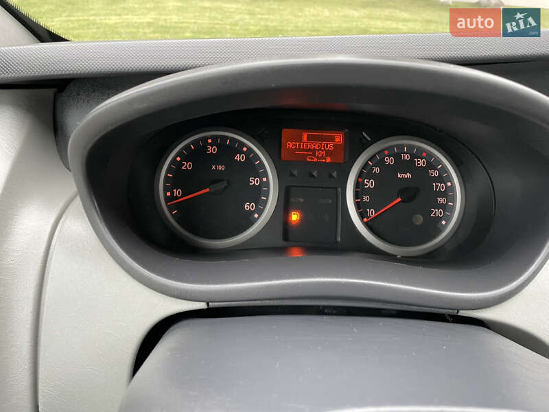 Минивэн Renault Trafic 2012 в Дубно