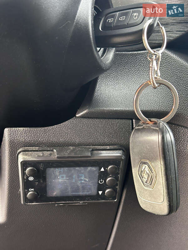 Минивэн Renault Trafic 2022 в Киеве фото 12 Минивэн Renault Trafic 2022 в Киеве