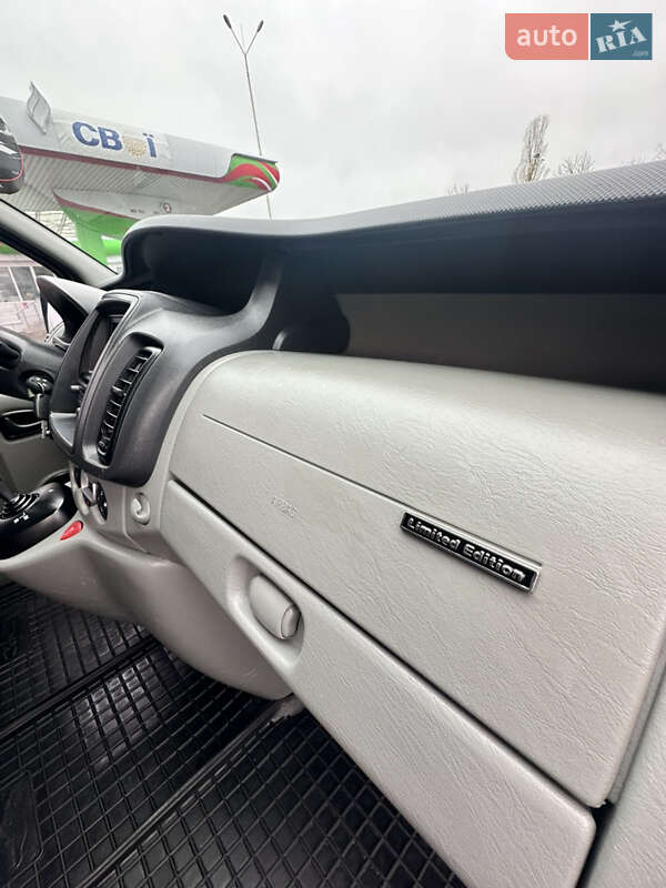 Минивэн Renault Trafic 2012 в Миргороде фото 32 Минивэн Renault Trafic 2012 в Миргороде