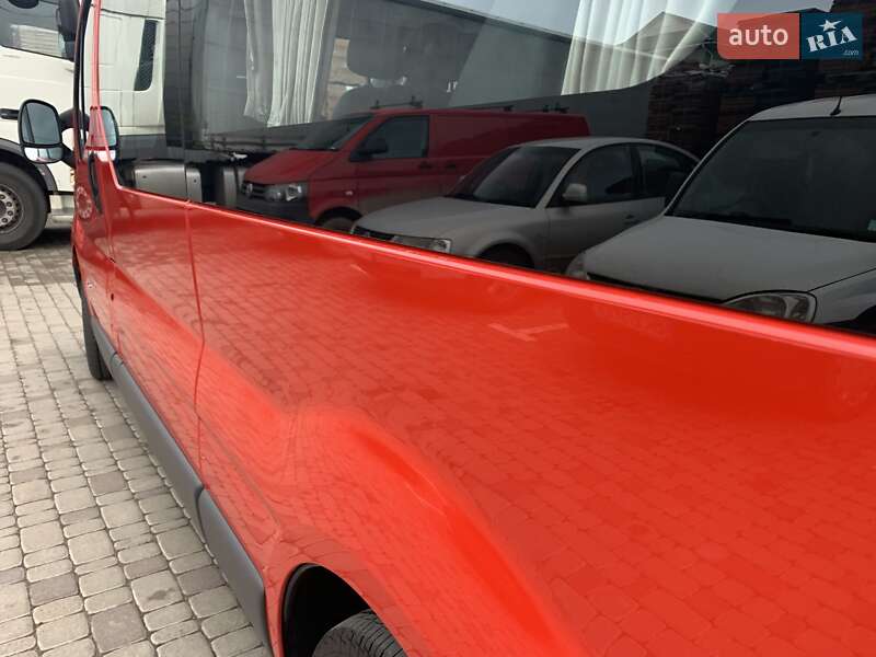 Минивэн Renault Trafic 2007 в Ровно