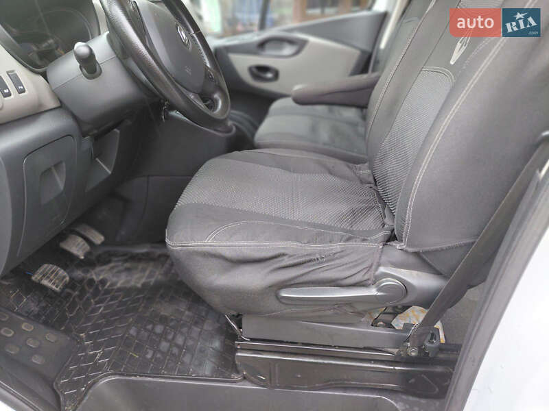 Минивэн Renault Trafic 2015 в Бродах фото 12 Минивэн Renault Trafic 2015 в Бродах