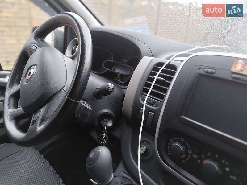 Минивэн Renault Trafic 2015 в Бродах фото 21 Минивэн Renault Trafic 2015 в Бродах