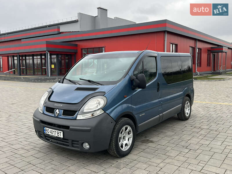 Мінівен Renault Trafic 2005 в Здолбуніві