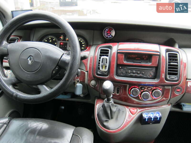 Минивэн Renault Trafic 2004 в Чернигове