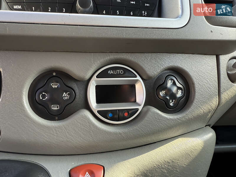 Минивэн Renault Trafic 2011 в Измаиле фото 30 Минивэн Renault Trafic 2011 в Измаиле