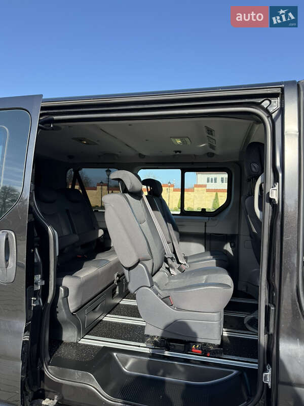 Минивэн Renault Trafic 2011 в Измаиле фото 46 Минивэн Renault Trafic 2011 в Измаиле