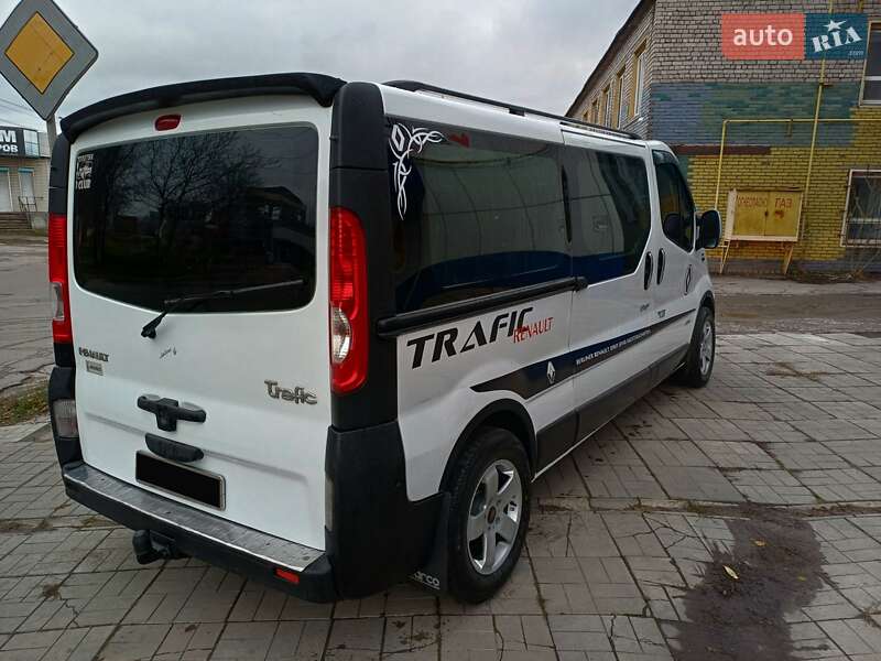 Минивэн Renault Trafic 2008 в Каменском