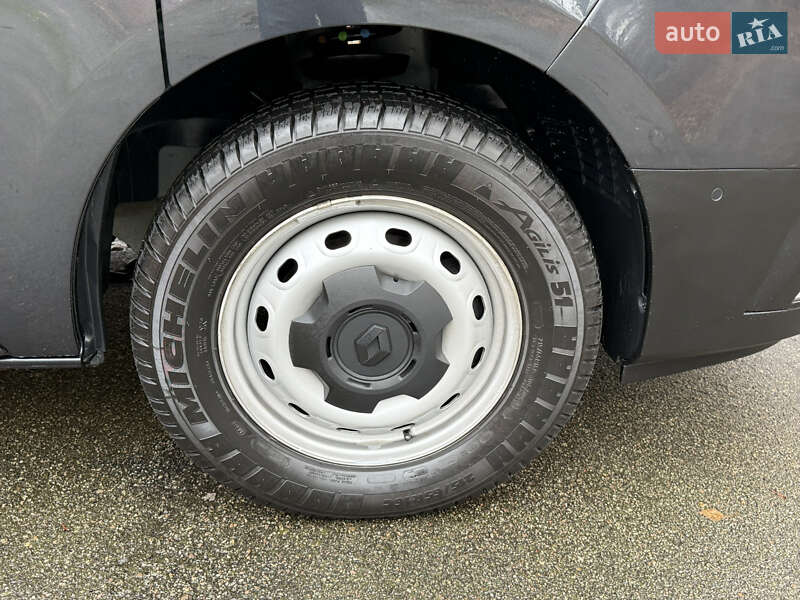 Другие грузовики Renault Trafic 2023 в Киеве фото 18 Другие грузовики Renault Trafic 2023 в Киеве