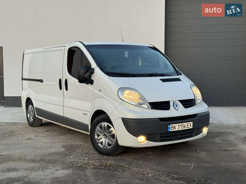 Грузовой фургон Renault Trafic 2014 в Ровно фото Грузовой фургон Renault Trafic 2014 в Ровно