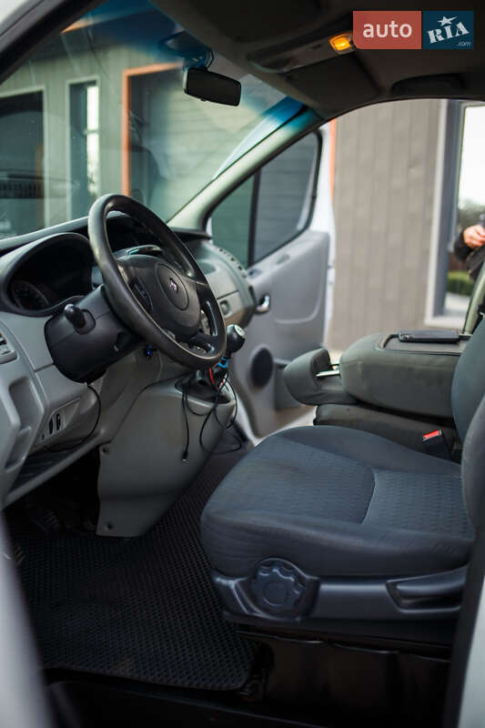 Минивэн Renault Trafic 2013 в Лозовой
