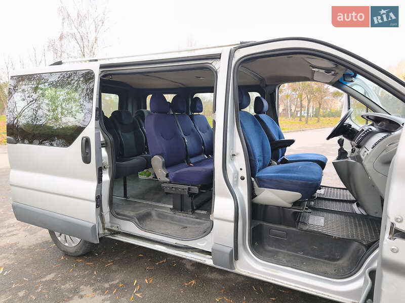Минивэн Renault Trafic 2006 в Ровно