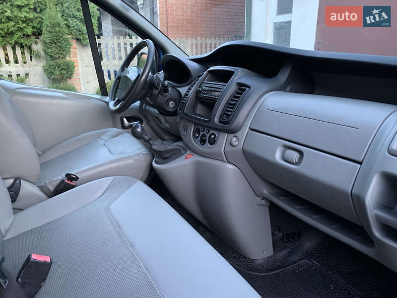 Минивэн Renault Trafic 2011 в Ковеле фото 12 Минивэн Renault Trafic 2011 в Ковеле