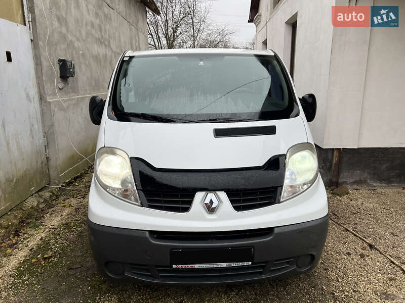 Мінівен Renault Trafic 2009 в Тернополі фото 3 Мінівен Renault Trafic 2009 в Тернополі