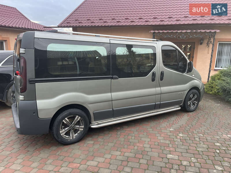 Мінівен Renault Trafic 2008 в Кіцмані фото 6 Мінівен Renault Trafic 2008 в Кіцмані