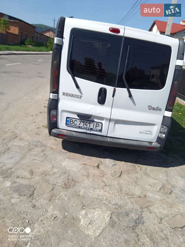 Грузопассажирский фургон Renault Trafic 2004 в Львове фото 5 Грузопассажирский фургон Renault Trafic 2004 в Львове