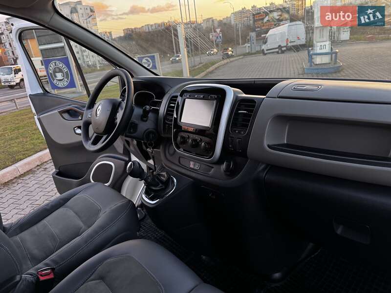 Минивэн Renault Trafic 2016 в Хмельницком