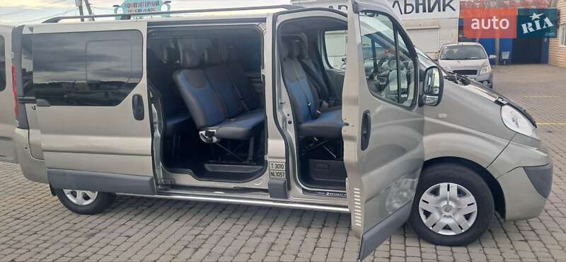 Минивэн Renault Trafic 2011 в Черновцах