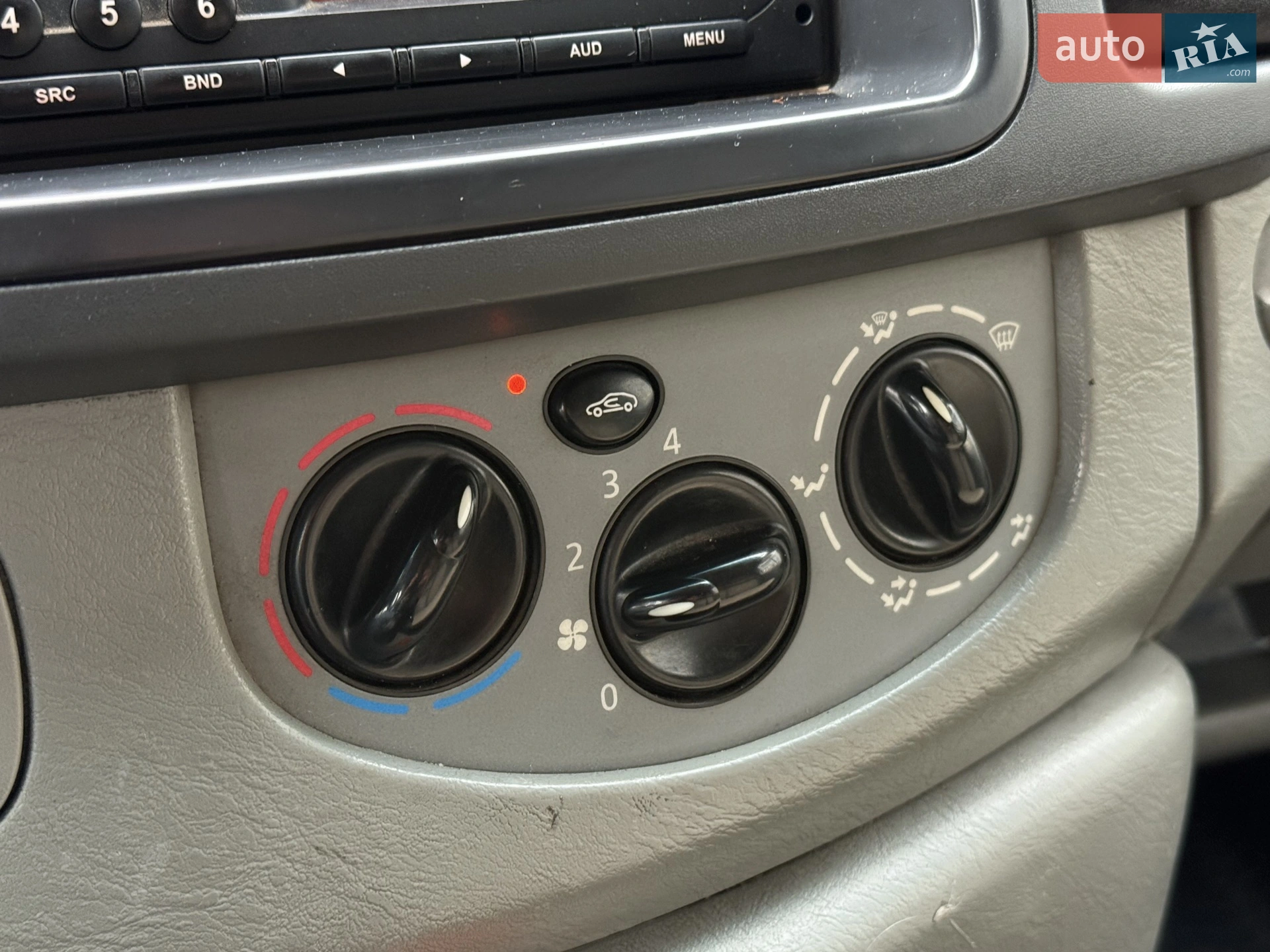 2011 Renault Trafic - мініатюра 19