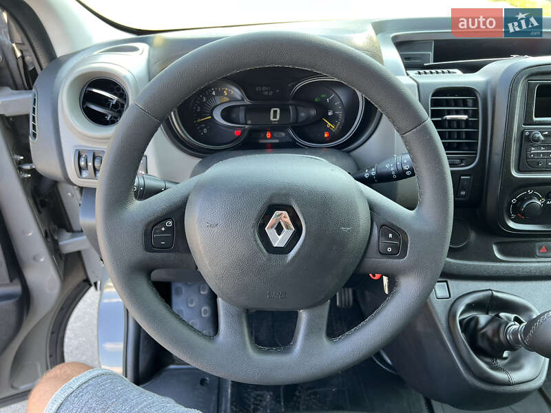 Минивэн Renault Trafic 2016 в Киеве фото 11 Минивэн Renault Trafic 2016 в Киеве
