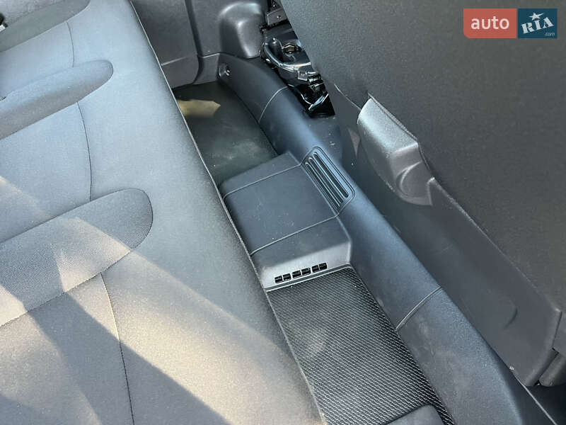 Минивэн Renault Trafic 2016 в Киеве фото 18 Минивэн Renault Trafic 2016 в Киеве