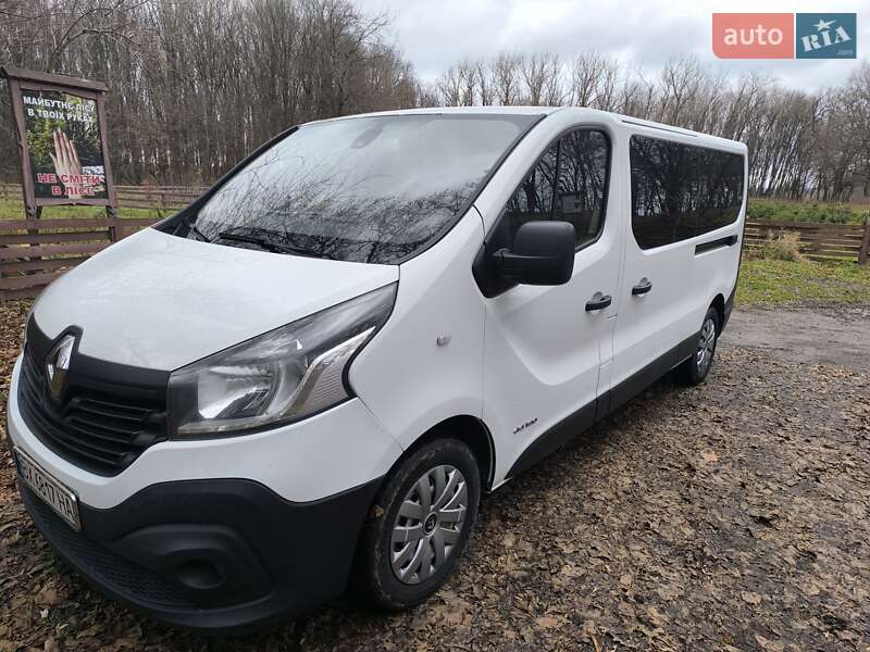 Минивэн Renault Trafic 2016 в Городке