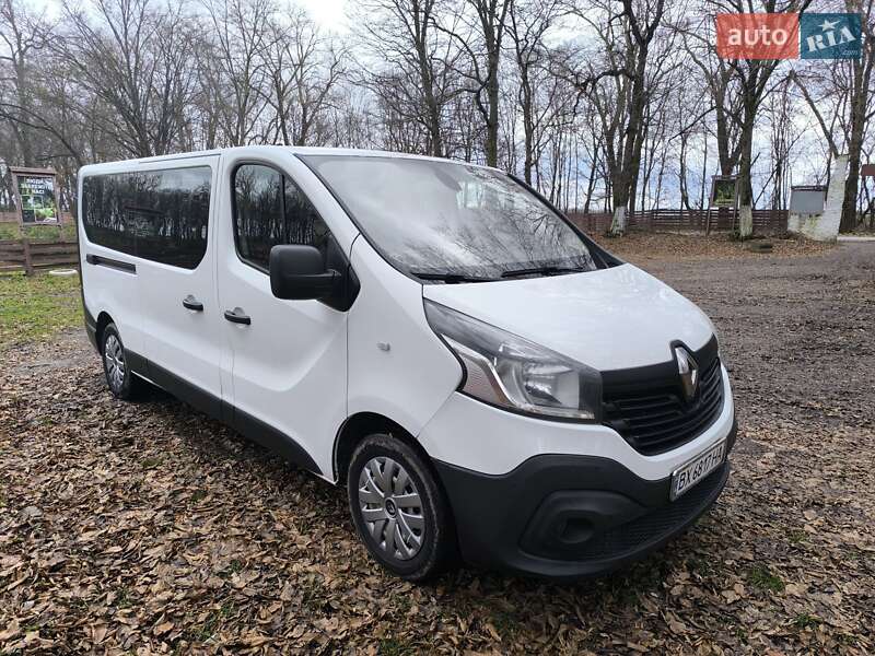 Минивэн Renault Trafic 2016 в Городке