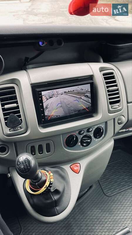 Минивэн Renault Trafic 2010 в Вараше