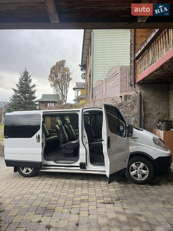 Минивэн Renault Trafic 2010 в Ворохте