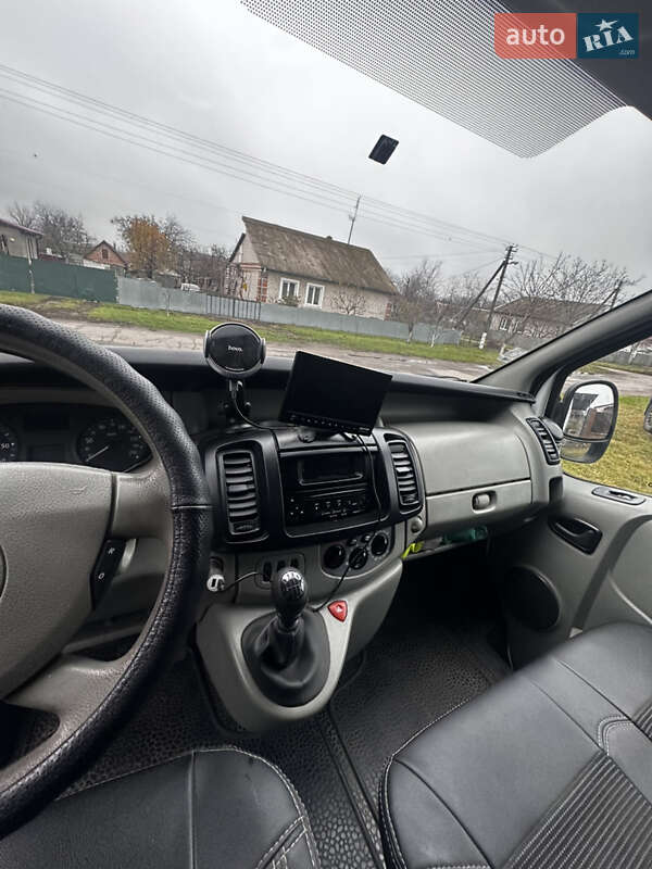 Минивэн Renault Trafic 2010 в Березане