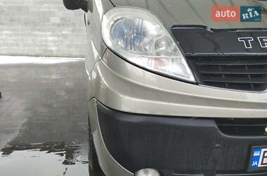 Минивэн Renault Trafic 2011 в Ровно